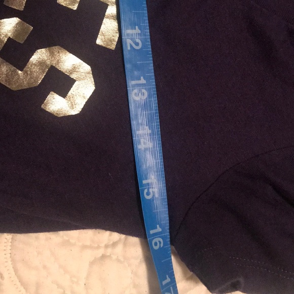 Victoria’s Secret PINK Washington Huskies Graphic Tee Purple Gold Size Medium - Picture 6 of 8